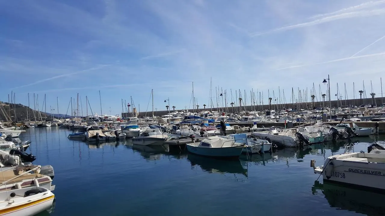 Appartement Cernuschi Menton 0*,